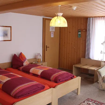 Szálloda Bluemlisalp 2*