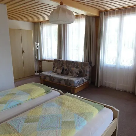 Szálloda Bluemlisalp 2*